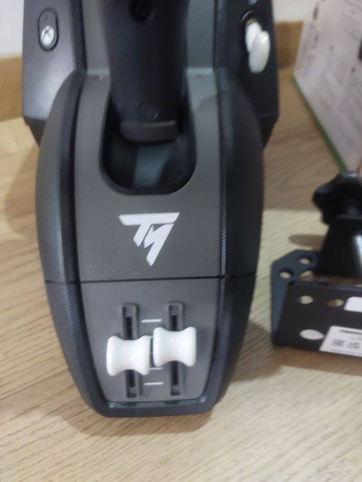 Thrustmaster TCA Yoke Pack Boeing Edition – Wolant i Panel Przepustnicy Xbox / PC
