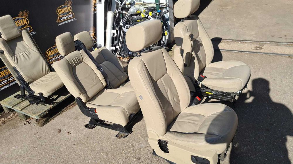 Land Rover Discovery 4 ou 3 Bancos 7 lugares Forras Portas 500€