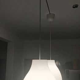 Ofereço envio 2 candeeiros novos completos