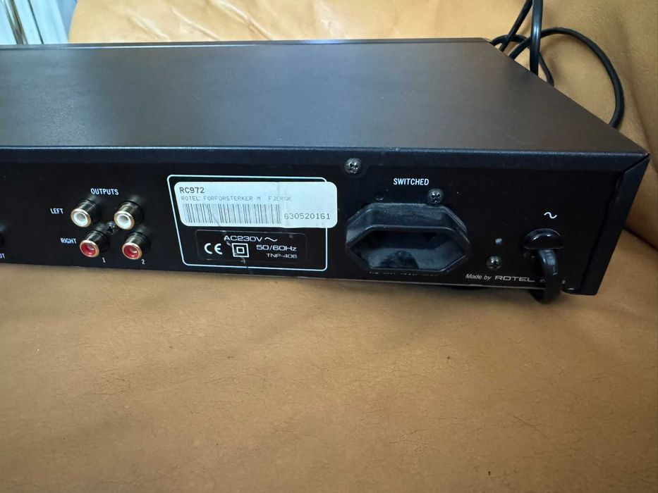 Rotel RC-972 – klasyczny przedwzmacniacz stereo