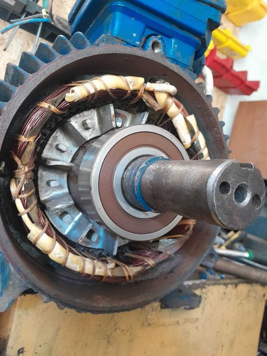 продам электро двигатель 5.5квт.960 об.