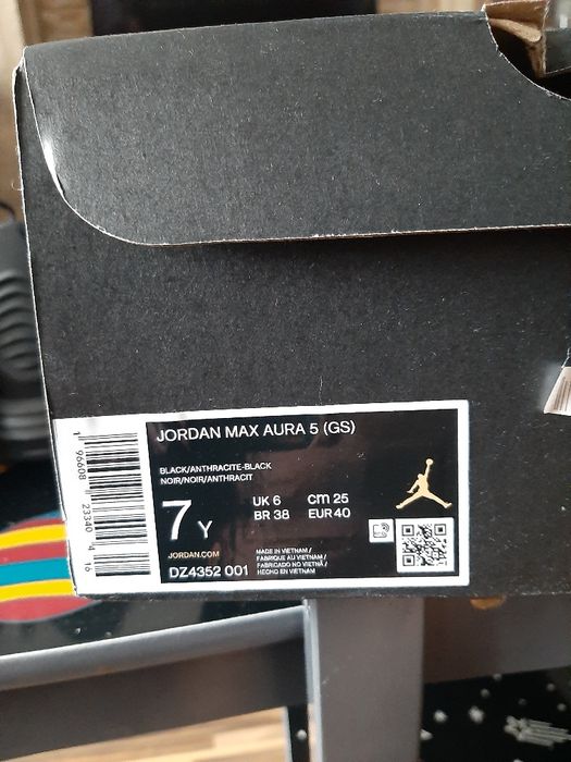Sprzedam nowe buty Jordan max aura 5 roz.40