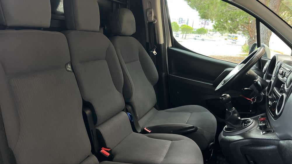 Peugeot Partner 1.6 hdi ( 3 Lugares  ) VENDIDA (