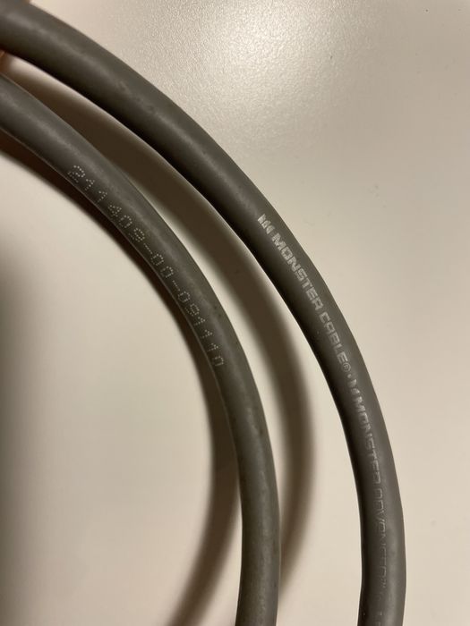 Cabo HDMI dourado