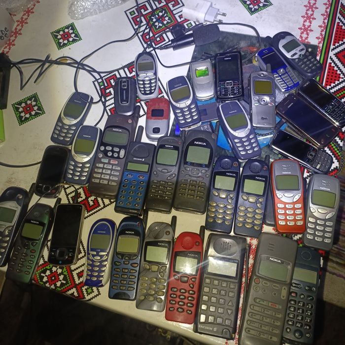 Продам ретро телефони