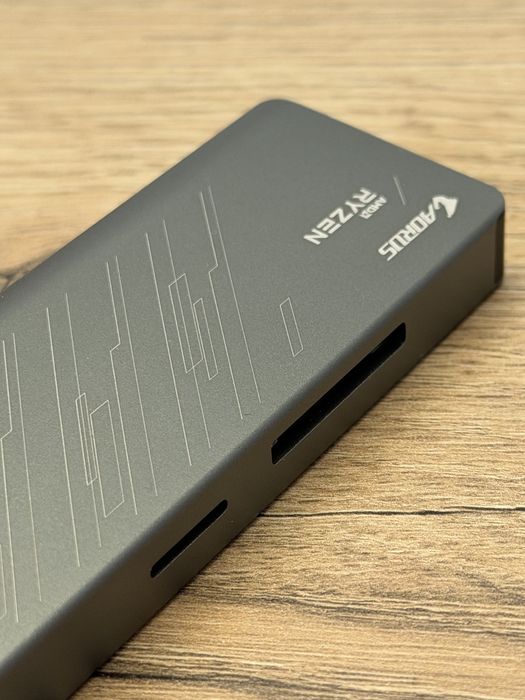 Новий USB Hub Gigabyte TC710