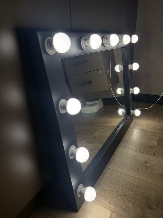 Продам Зеркало для макияжа  ВШГ 60*80*4,5 см