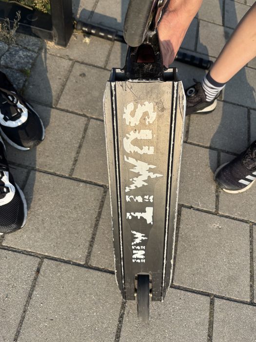Hulajnoga wyczynowa Longway Summit Trick Scooter (Black/Neochrome)