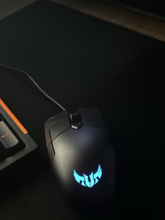 игровой комплект клавиатура мыша наушники СРОЧНО!!