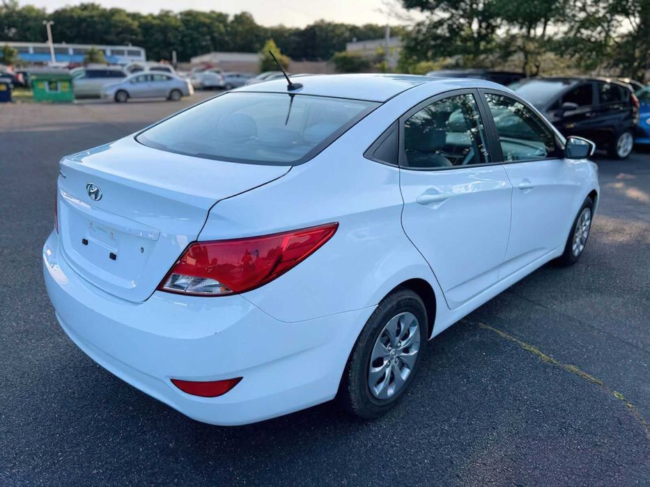 Hyundai Accent GLS      2015