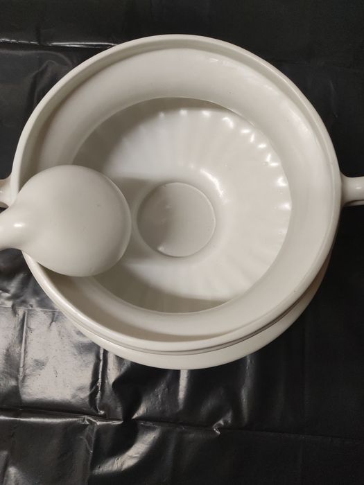 Terina de sopa em cerâmica