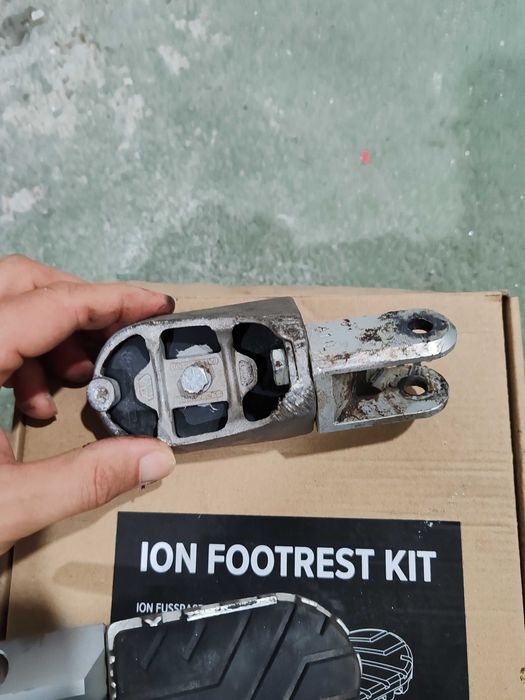 Sw-motech ION pousa-pés Honda XRV 600/650/700