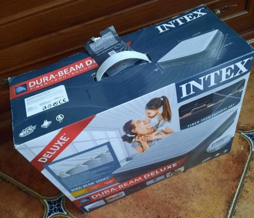 Nowy Intex Deluxe z pompką o wymiarach 152 x 203 x 46 cm x