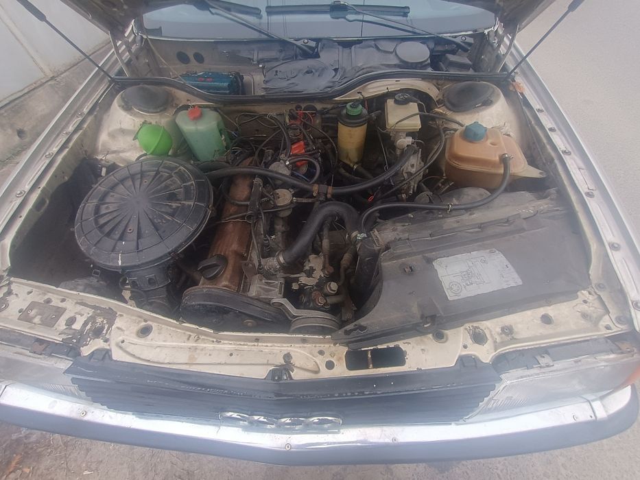 Audi 100 c3  1984р.в. 1.9 газ/бензин