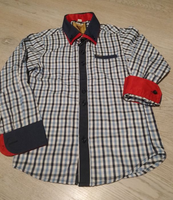 Elegancka koszula w kratę 110