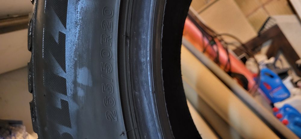 Okazja opony zimowe 265/50r20 107v  Bridgestone blizzak