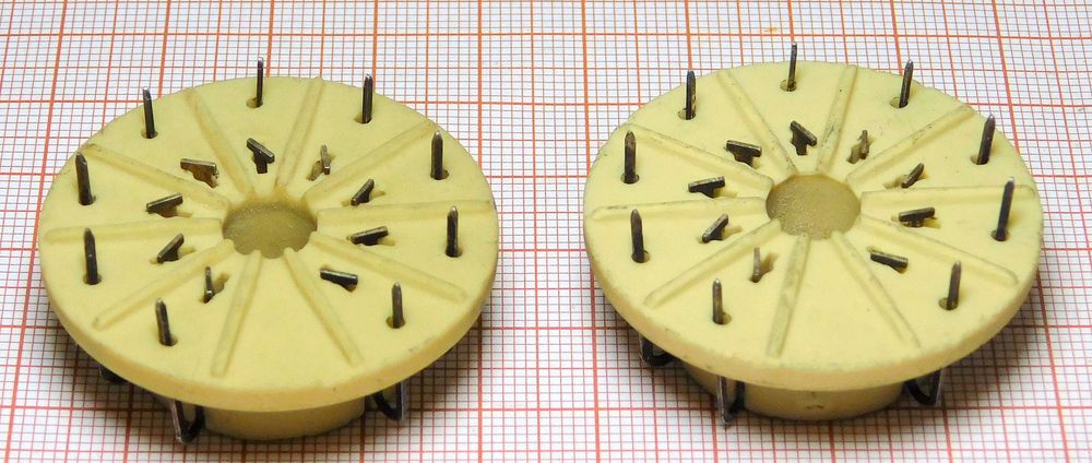 Oryginalna podstawka 9 pin PL15-1 ( lamp EL509, 6P45S itp. ) [097A]