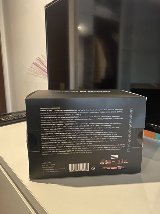 Caixa de maquilhagem perfumed e companhia64398299238019121