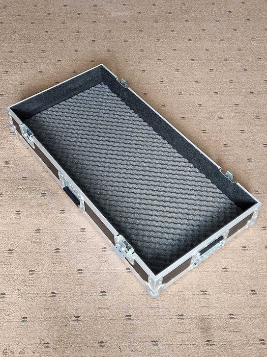 Pedalboard Barczak Cases 82×40 cm – custom, flightcase, podłoga, BDB