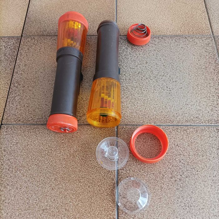 Latarka sygnalizacyjna turystyczno samochodowa LTS-1 z czasów PRL nowa