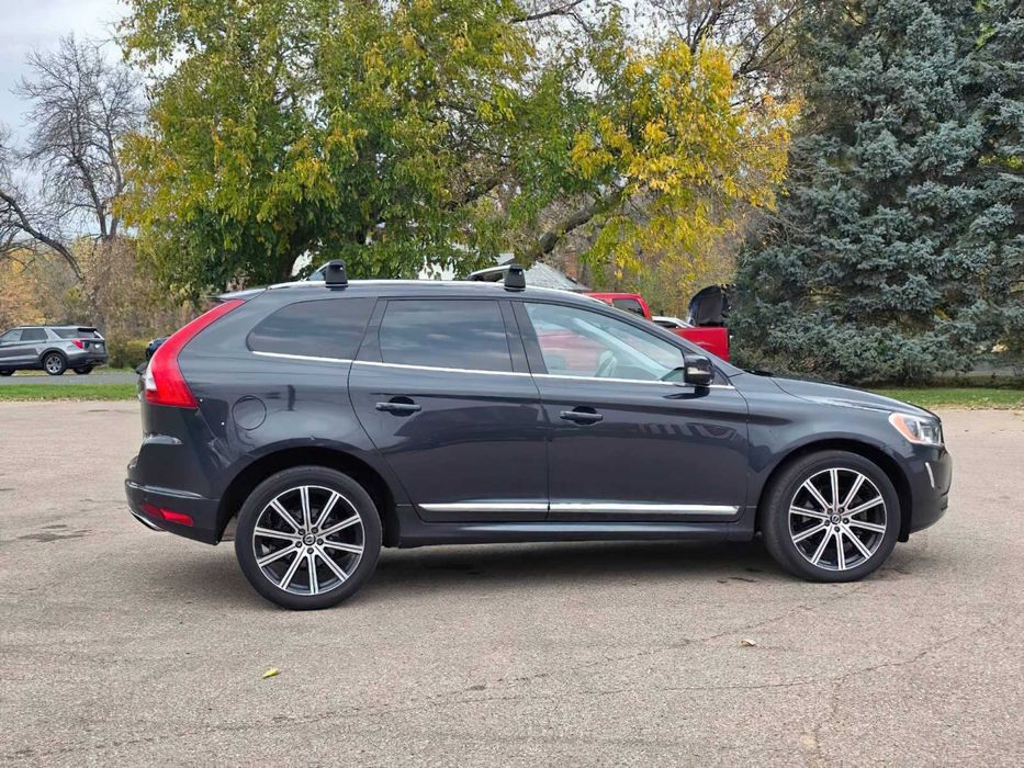 Volvo XC60      2015