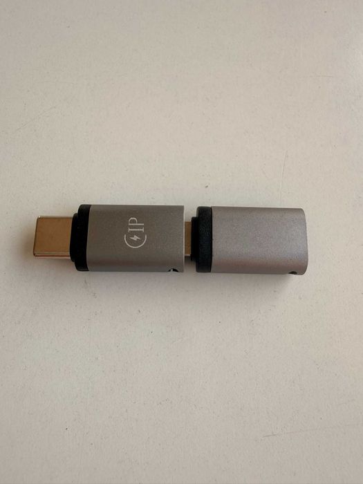 Adaptery USB-C na Lightning i odwrotnie + GRATIS