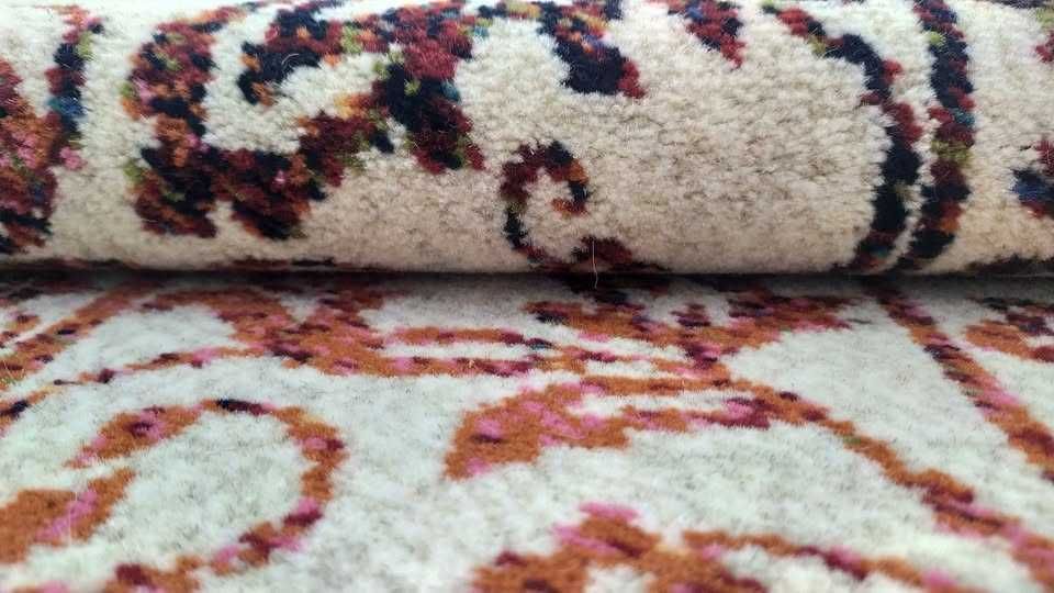 Tapete moderno novo de lã