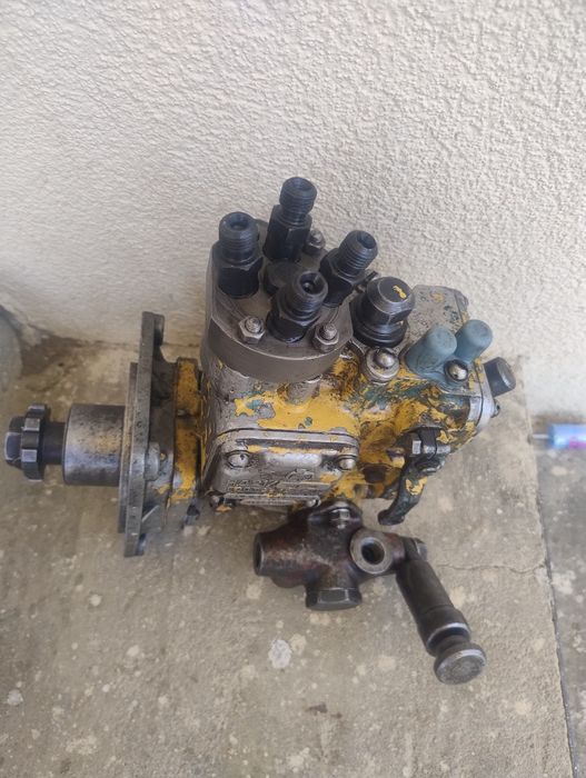 Палевний,топлевний насос трактора Т-40