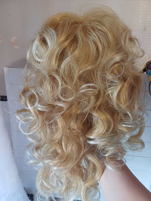 Довга хвиляста перука парик омбре світлий русий блонд
