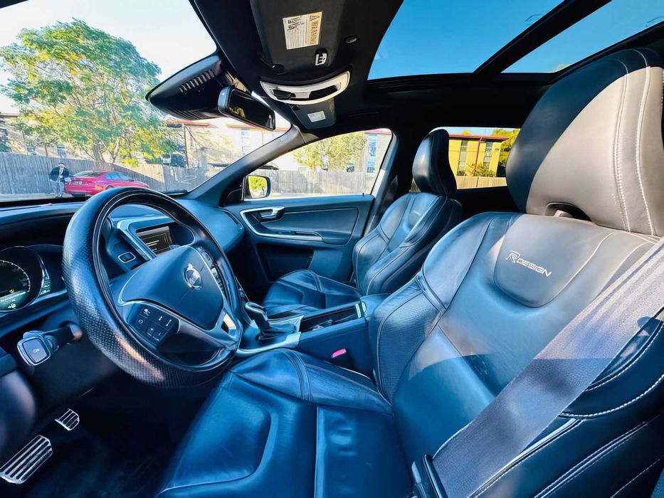 Volvo XC60      2015