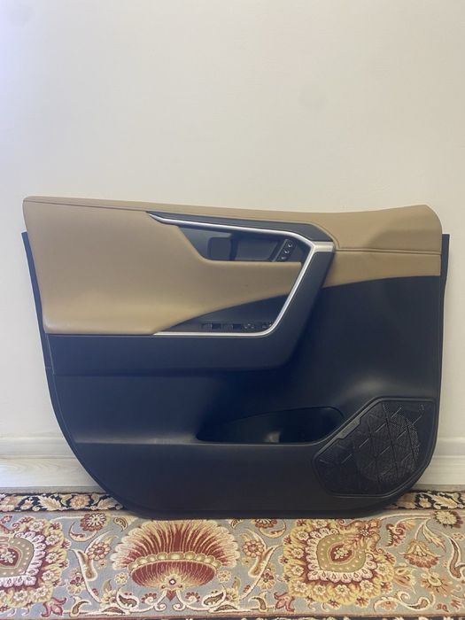 Продам карти до Toyota Rav4