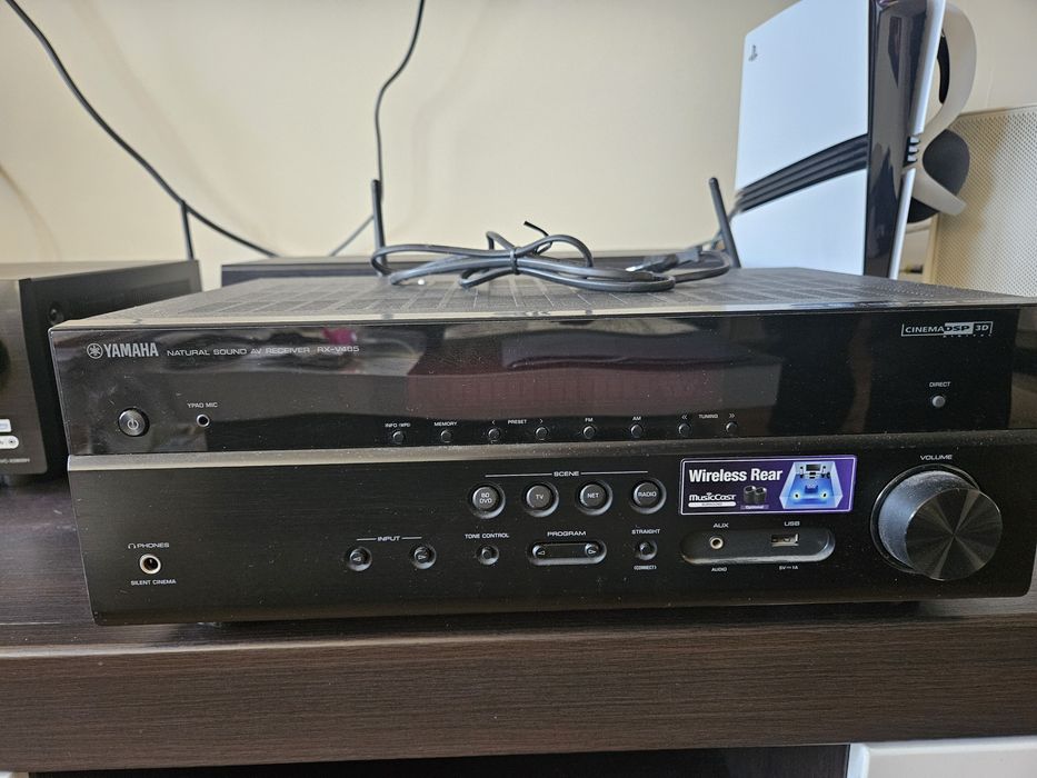 Yamaha MusicCast RX-V485 Amplituner