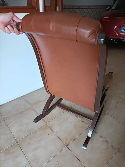 Cadeira de baloiço para restauro