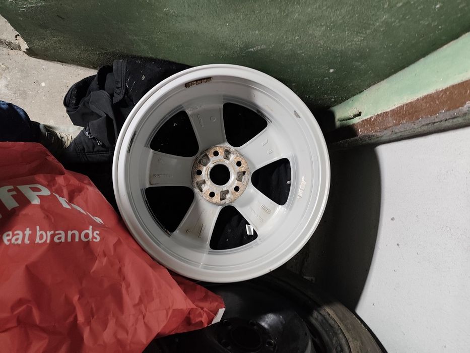 Sprzedam felgi aluminiowe R17 5x112