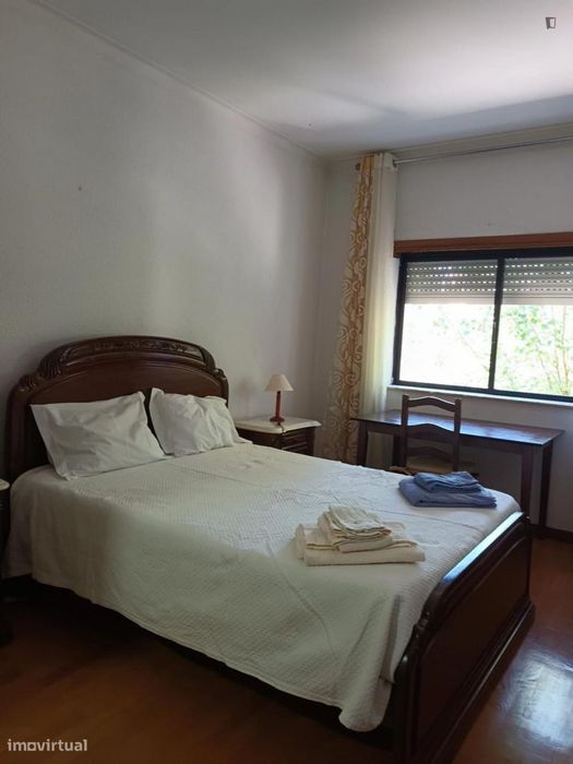 Quarto - localizado em Sé de Braga e São Lázaro Braga
