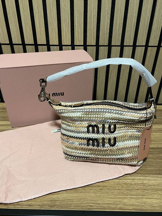 Стильна сумка miu miu