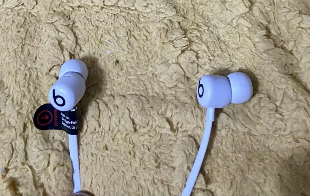 Słuchawki dokanałowe APPLE Beats Flex Szary