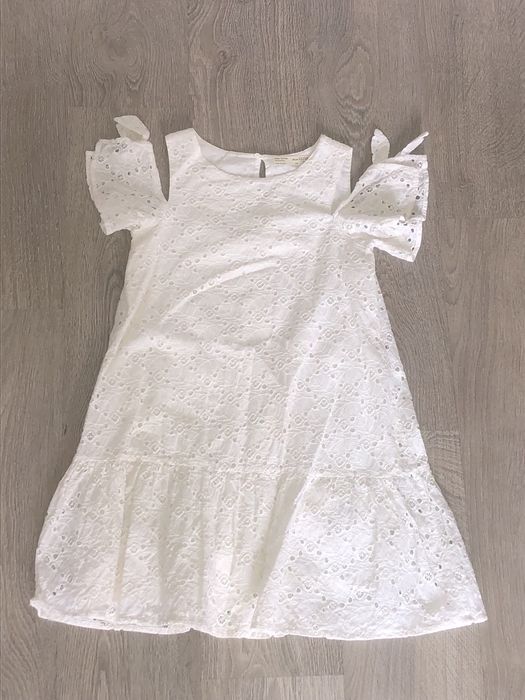 śliczna, elegancka sukienka z koronką, rozmiar 152