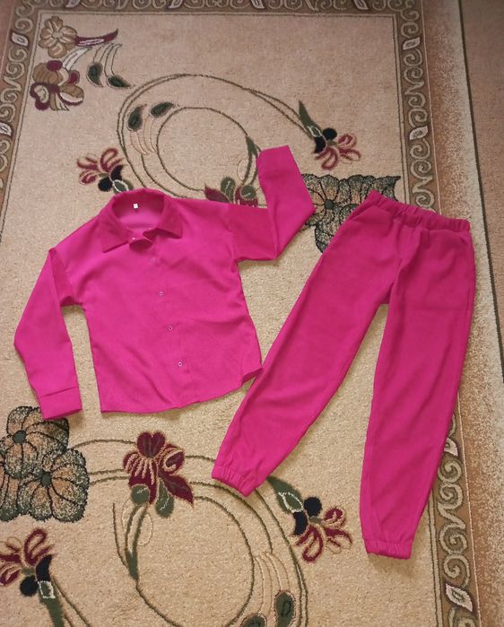 Костюм для дівчинки