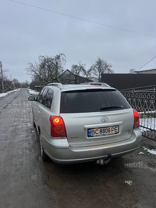 Toyota Avensis T25 2004