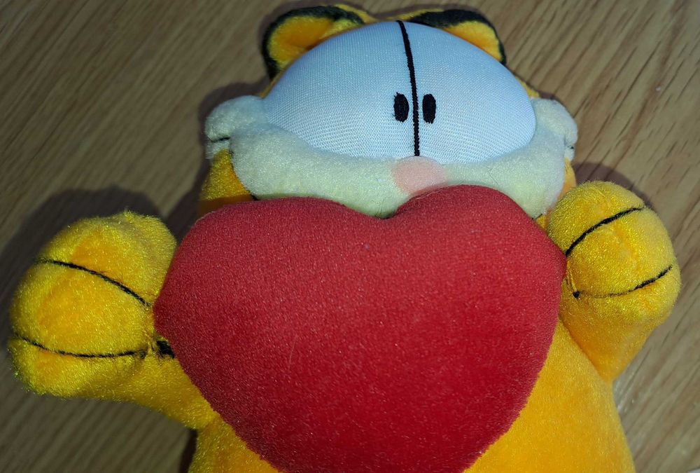 Peluche Garfield Coração