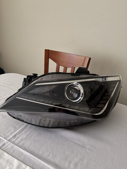 Farol Esquerdo SEAT Bi-Xénon