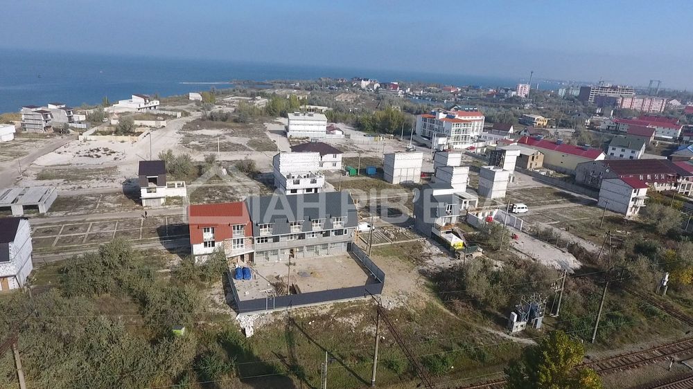 Участок с выходом к воде