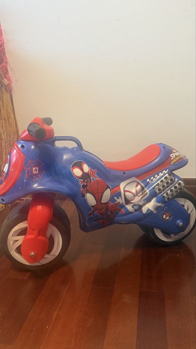 Moto spiderman para criança
