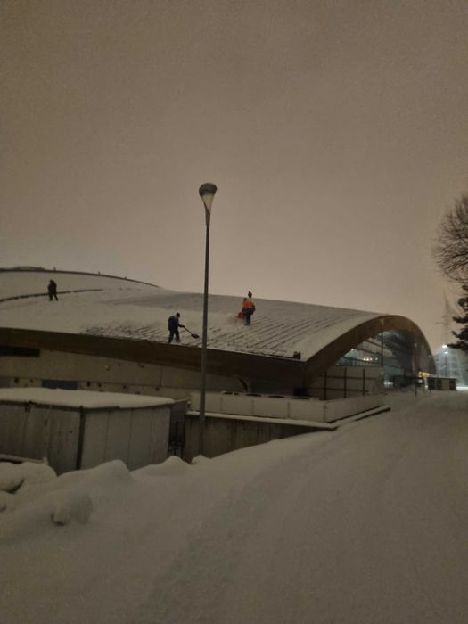 Odśnieżanie Dachów  24h