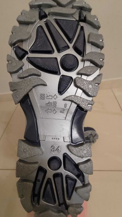 CMP śniegowce dziecięce rozm. 34. Buty zimowe.