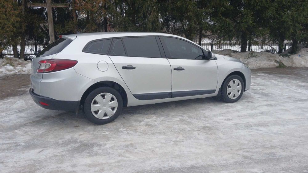 Renault MEGANE 3, хороший стан не ушатаний корч.