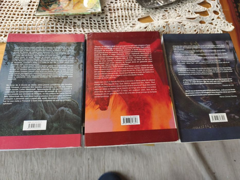 Pack 3 livros raros A Tapeçaria de Fionavar
de: Guy Gavriel Kay