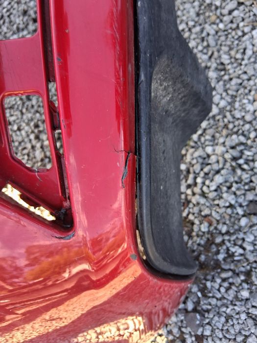 Para-choques Seat IBiza FR ano 2010 a 2014 modelo 5 portas usado com danos