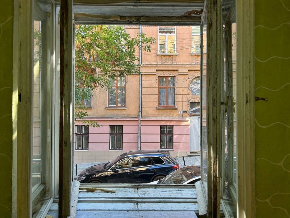 Продаж 3-кімнатної квартири, вул. Михайла Коцюбинського, 10, Львів.
